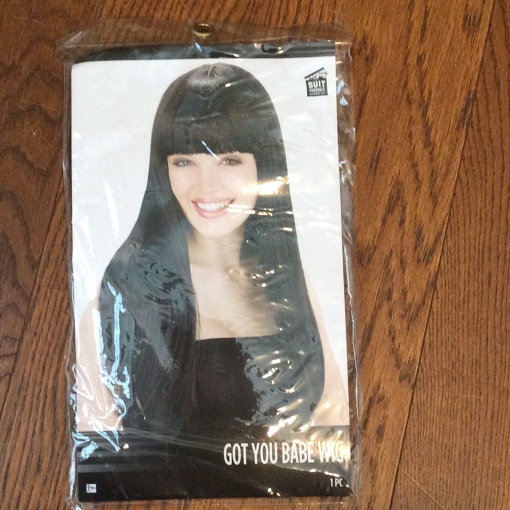 Halloween long black wig NWT